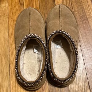Youth Uggs size four